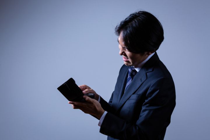 40歳から海外で働くデメリットのイメージ
