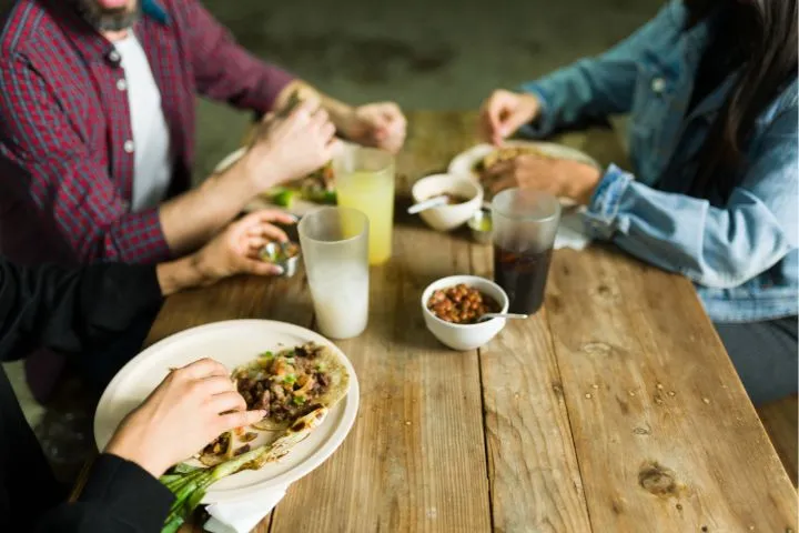 メキシコ人の食事のイメージ