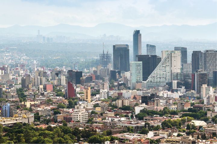 メキシコシティの街並みのイメージ