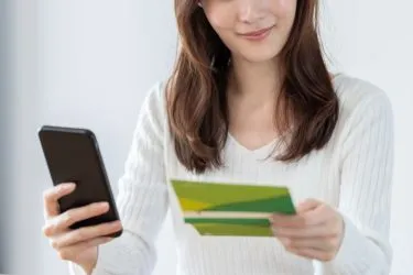 海外赴任時に銀行口座はそのままにしておくとばれる?必要な手続きを解説