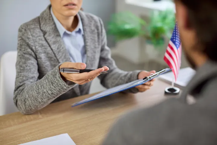 アメリカビザ申請の面接のイメージ